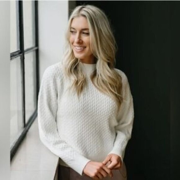 ZYIA Sweaters - ZYIA Active Cream Esme Sweater- Size XXXL